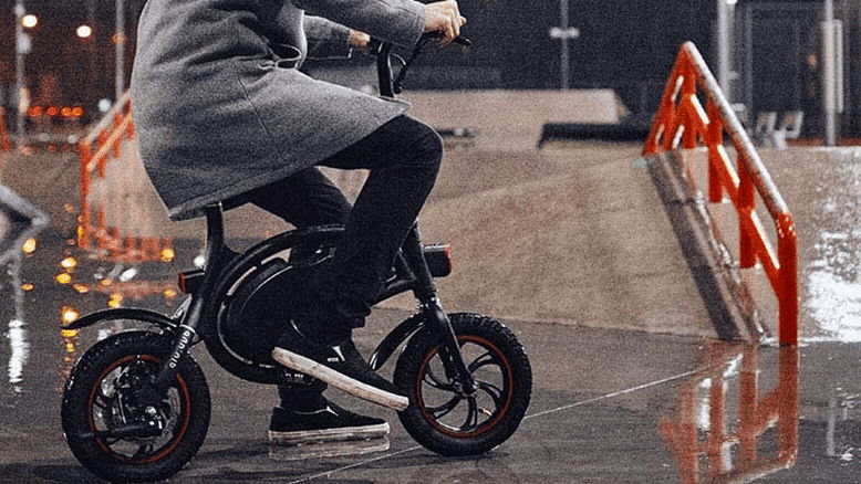 France make new vehicle category for light electric moped, no licence needed!