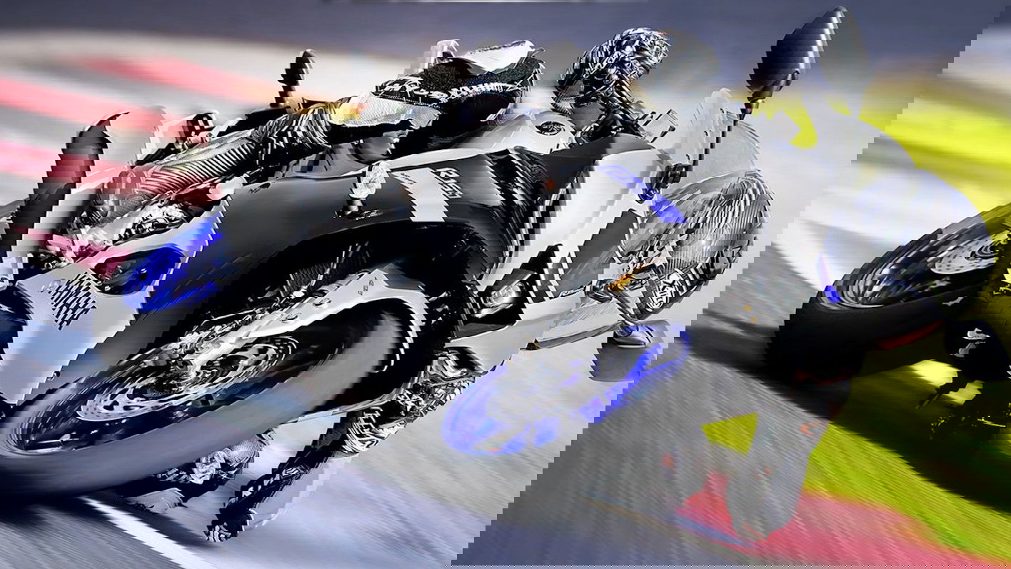 Yamaha R15M