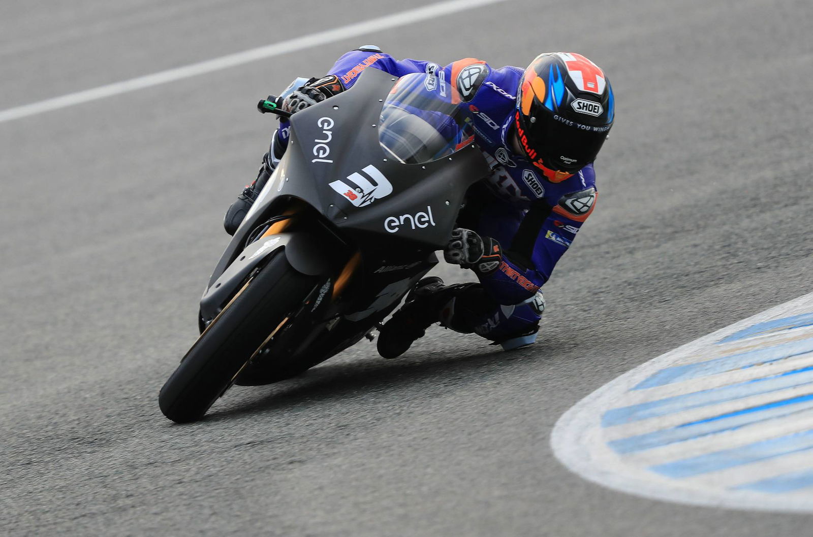Moto2: Lowes makes fast start to Triumph era