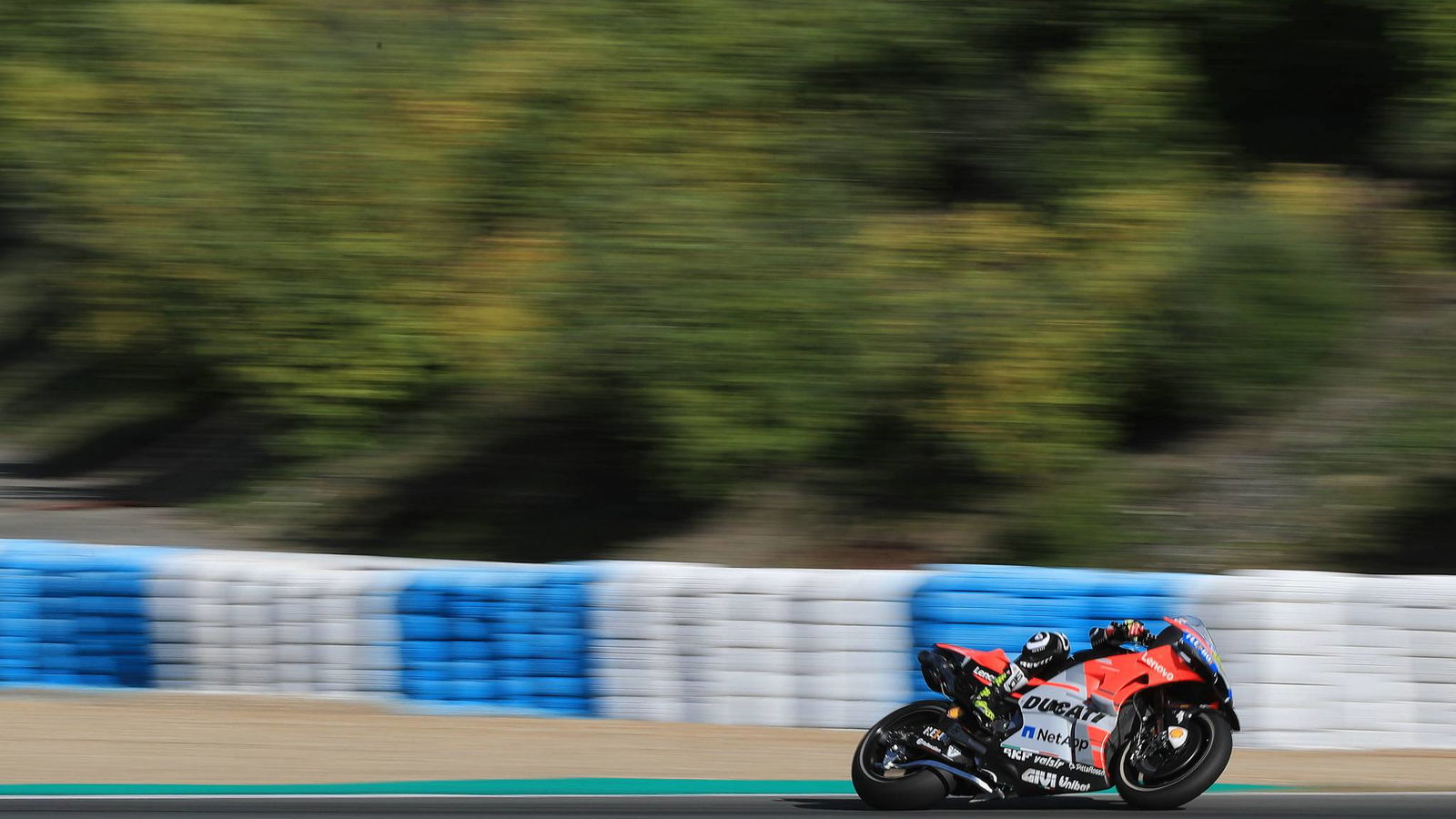 Ducati trials new rear seat, swingarm bar