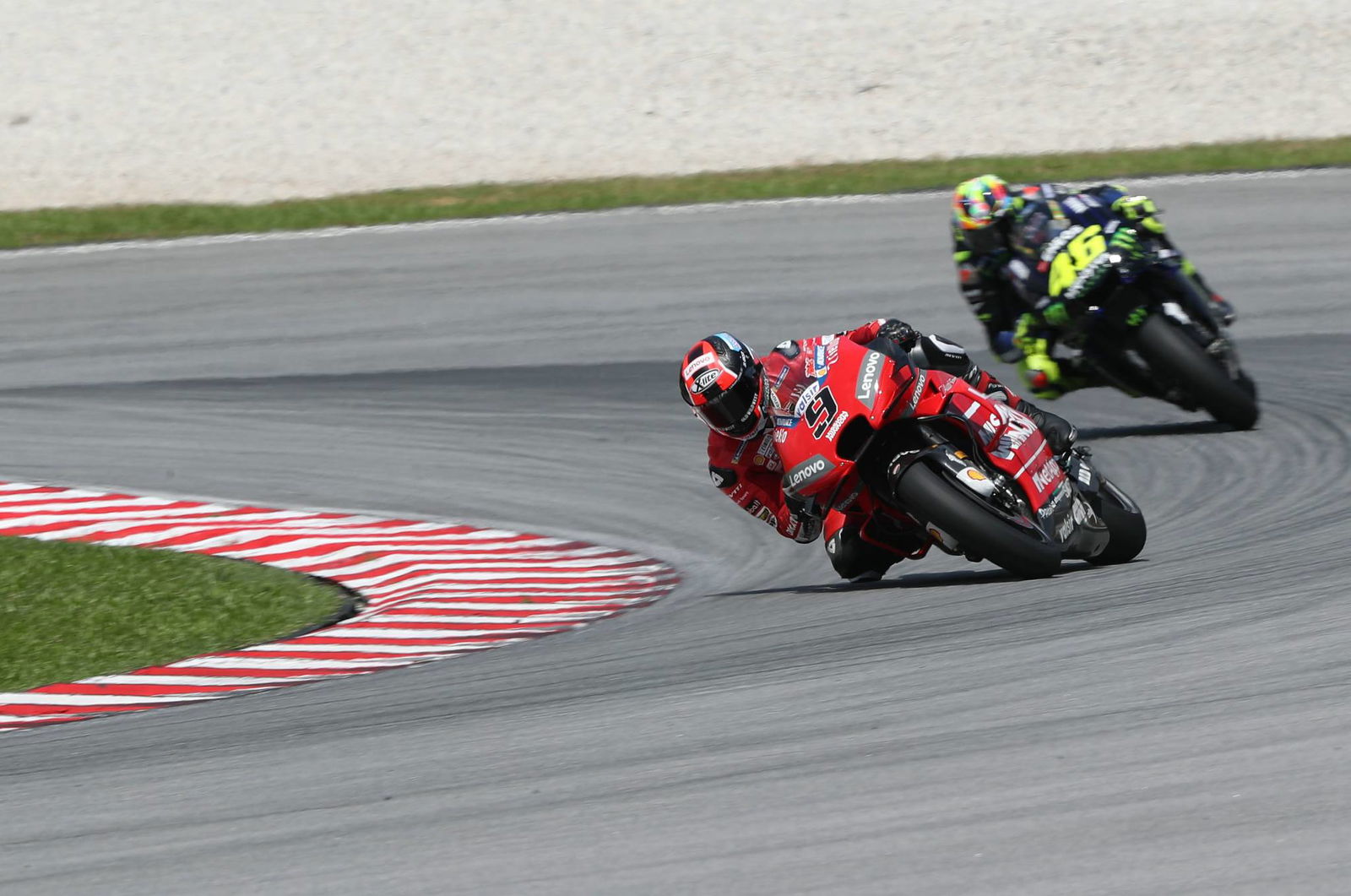 FIM helmet homologation rules delayed until June