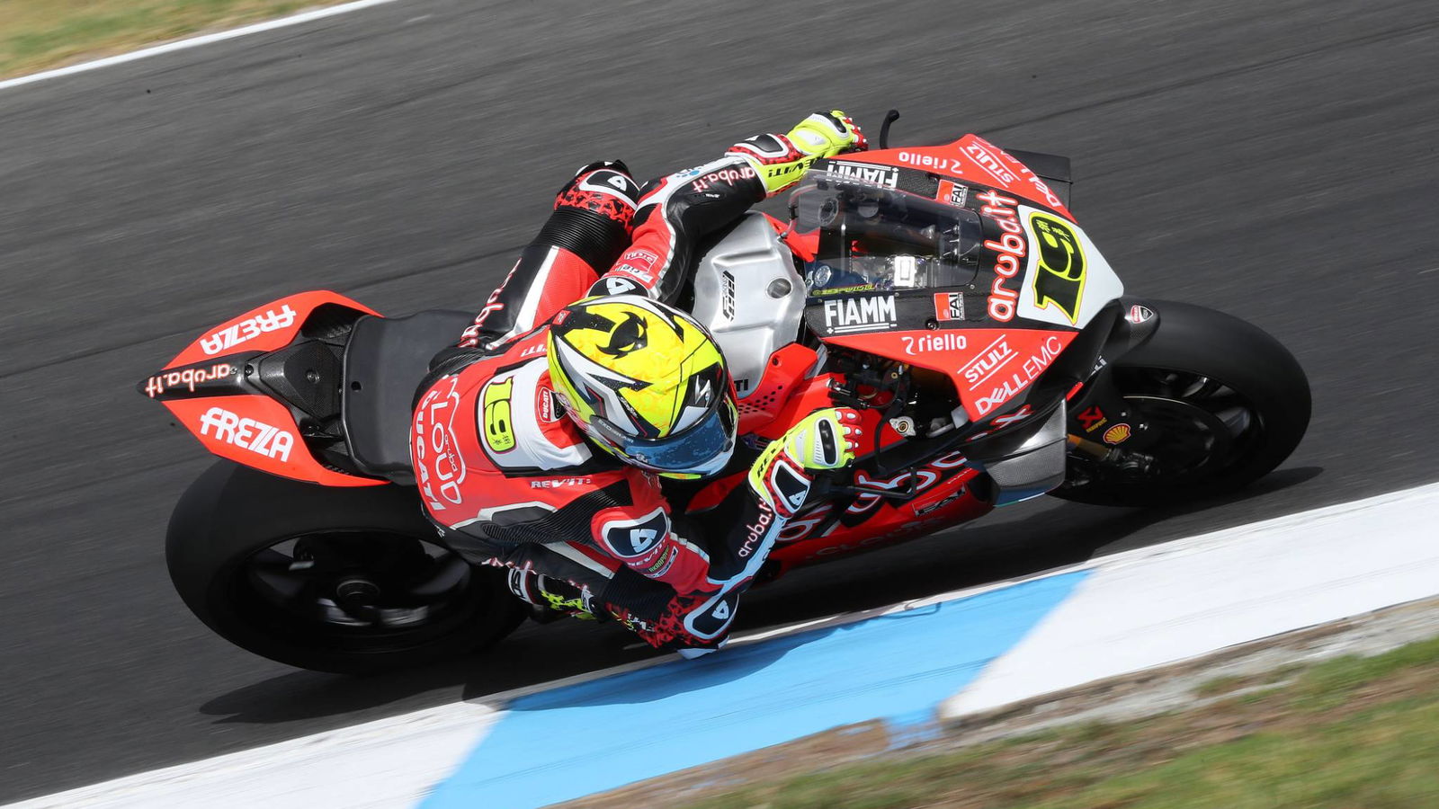 Bautista strikes back against Rea, Haslam