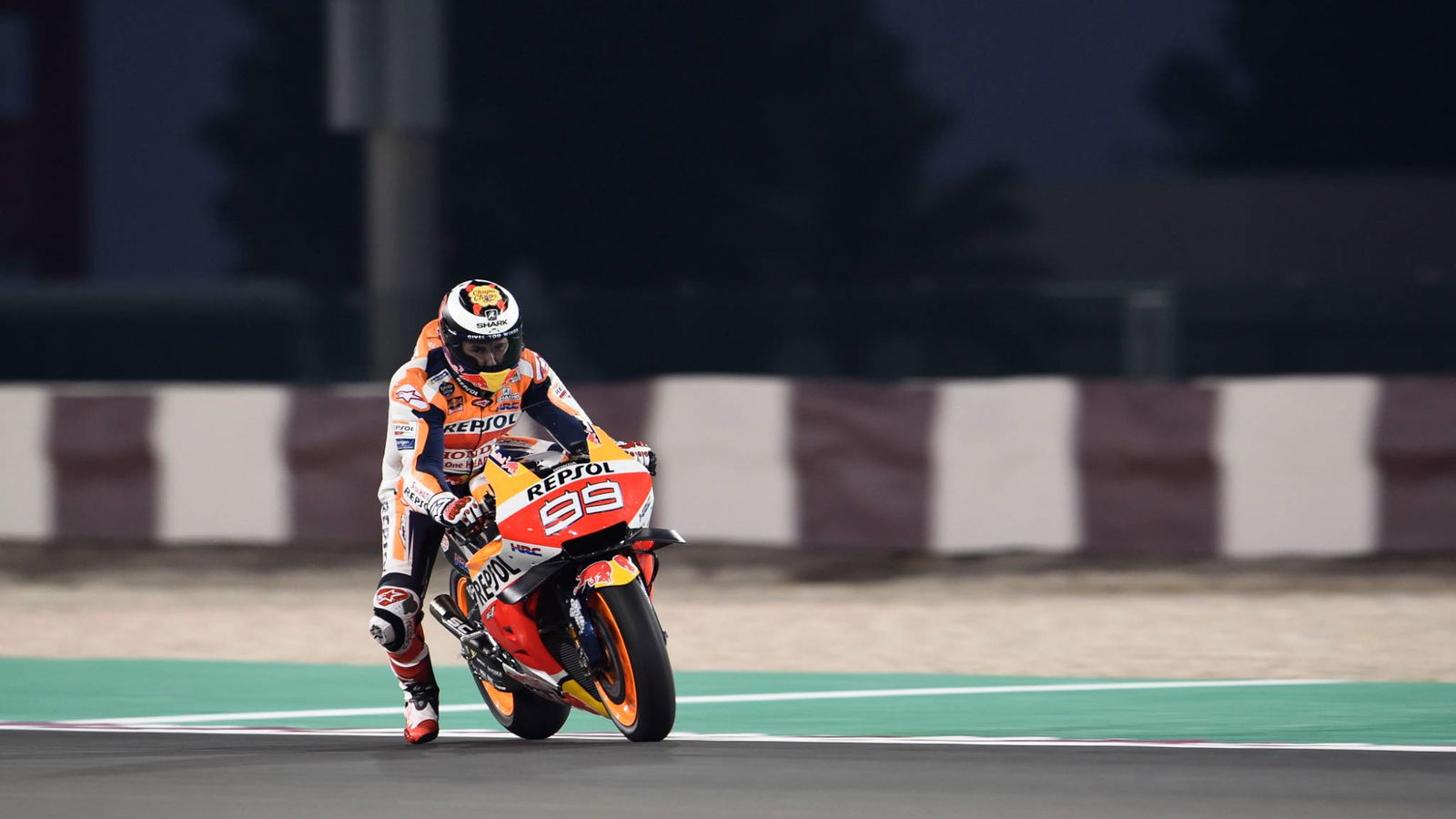 Lorenzo 'missing a lot', engine fast