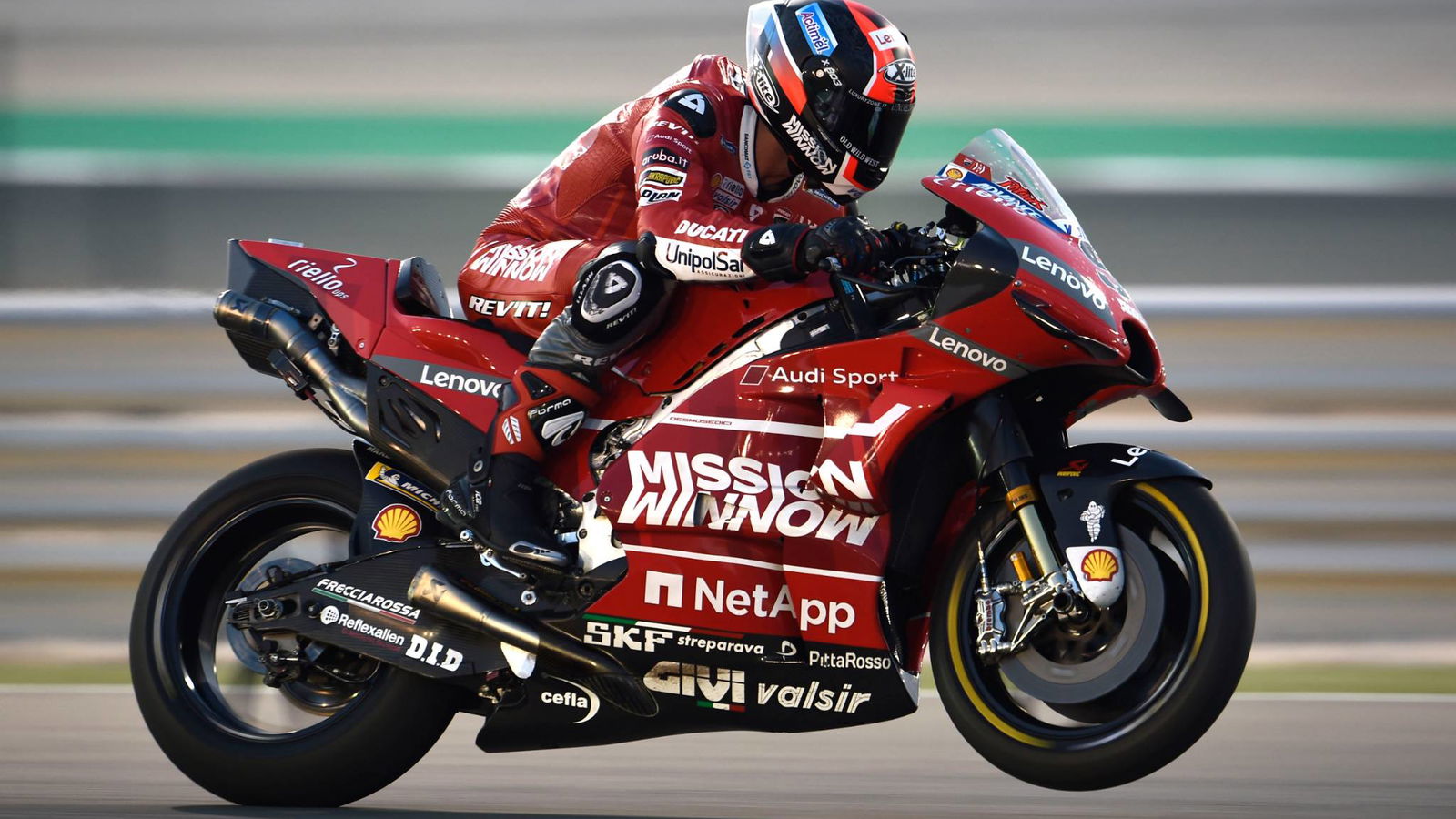 'Happy' Petrucci goes the distance on final night