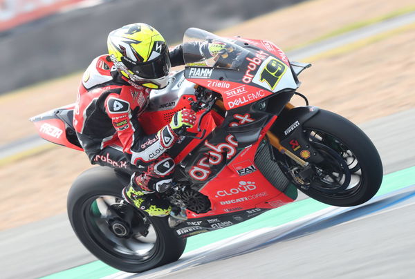 Lowes halves Bautista’s advantage in FP2