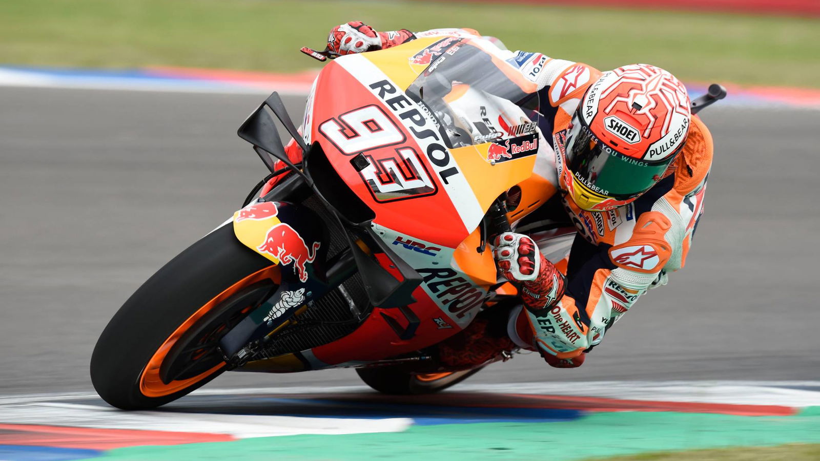 Marquez ups the pace as Dovizioso scrapes into Q2 after crash