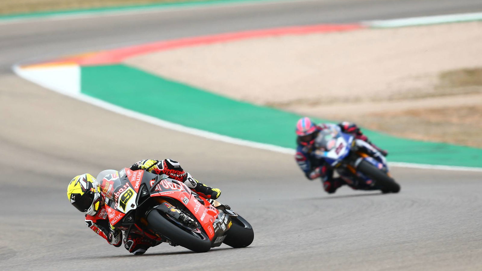 Lowes halves Bautista’s advantage in FP2