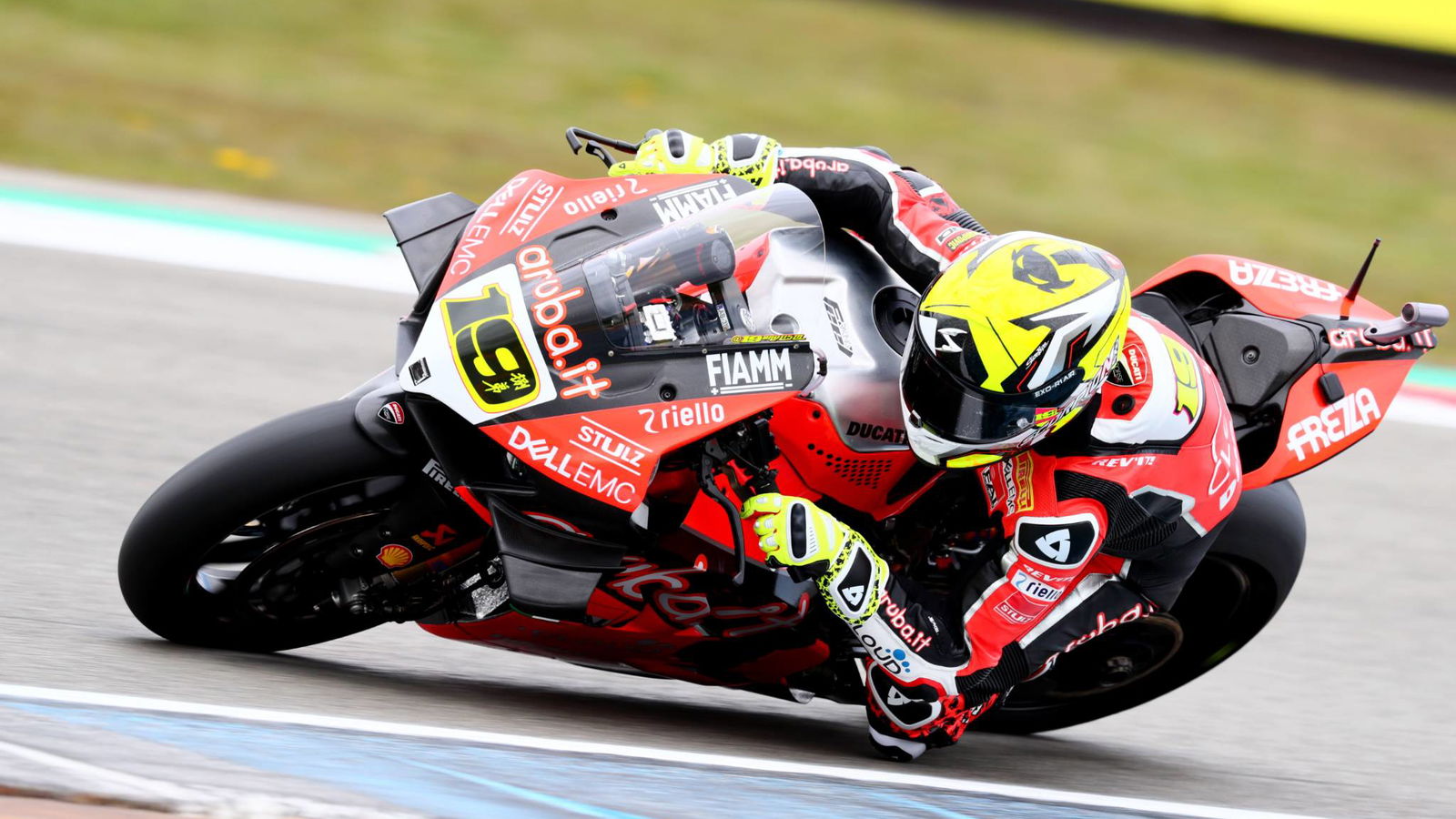 Bautista lands pole in late red flag shake-up