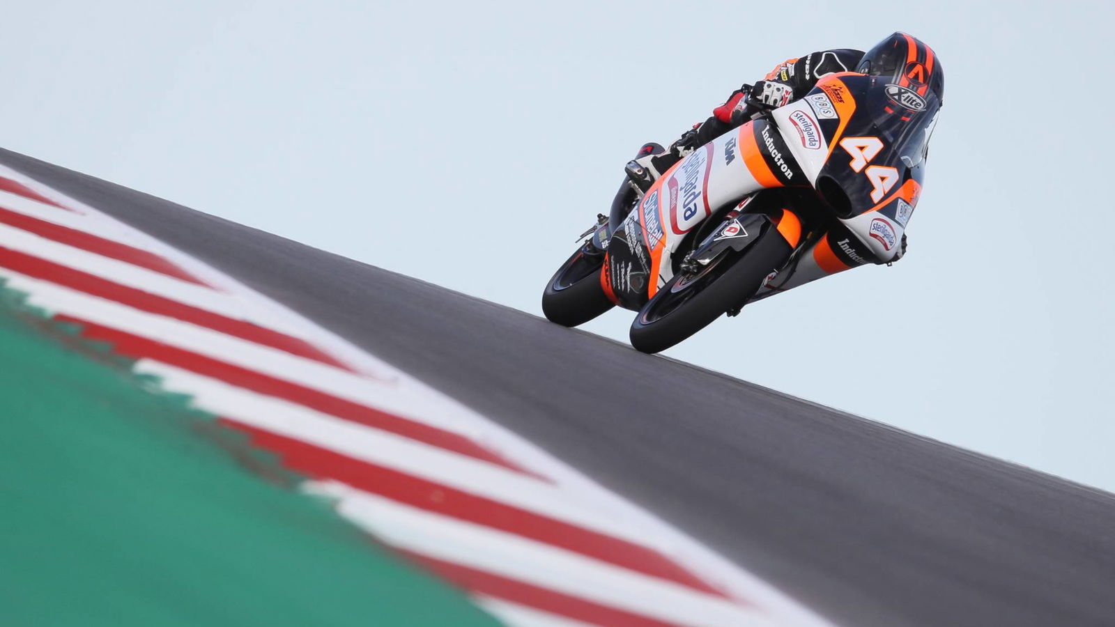 Moto3 Austin: Canet in the clear after last lap scrap for COTA victory