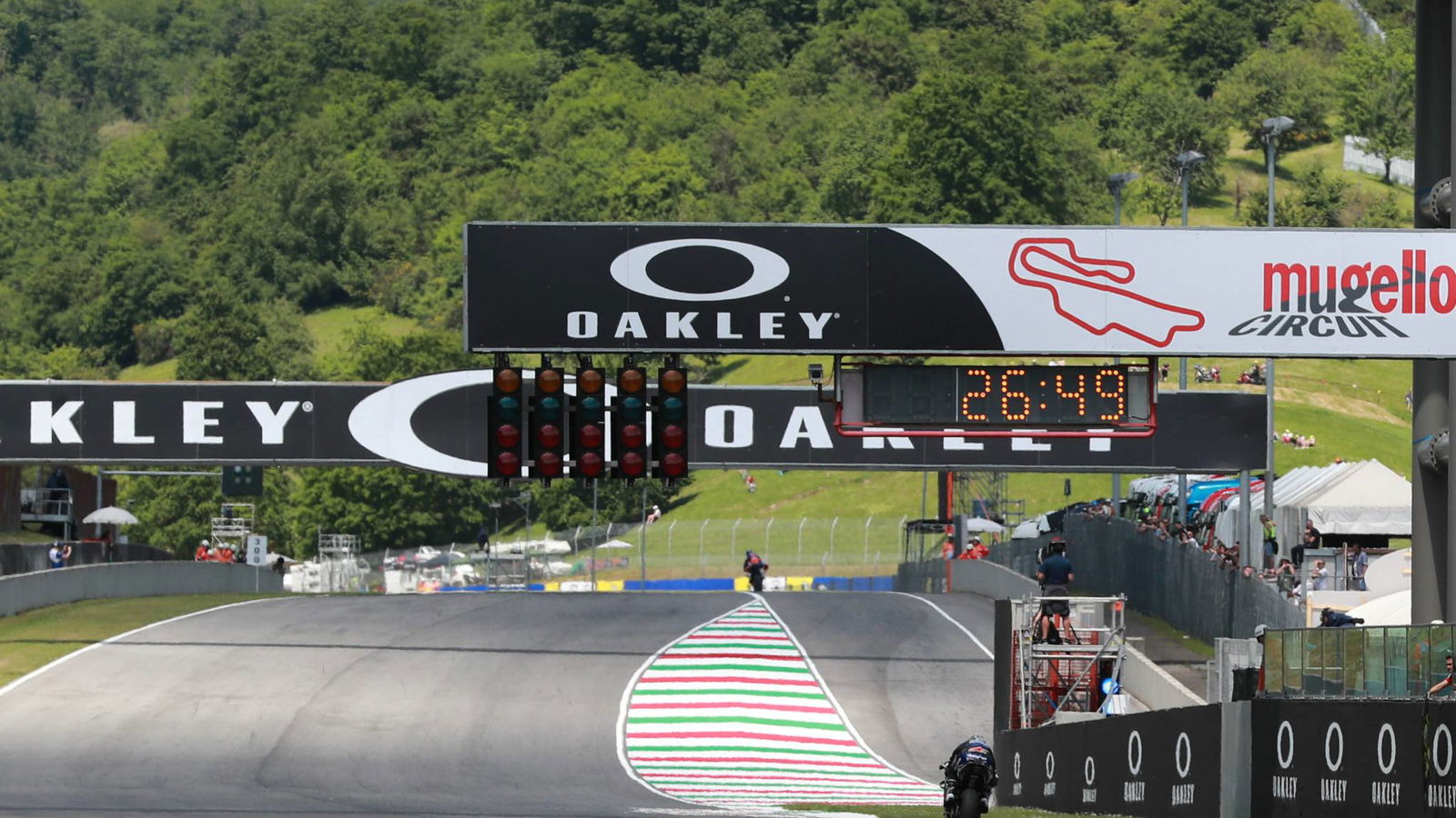 Vinales: 'Bike so nervous, I'm struggling'