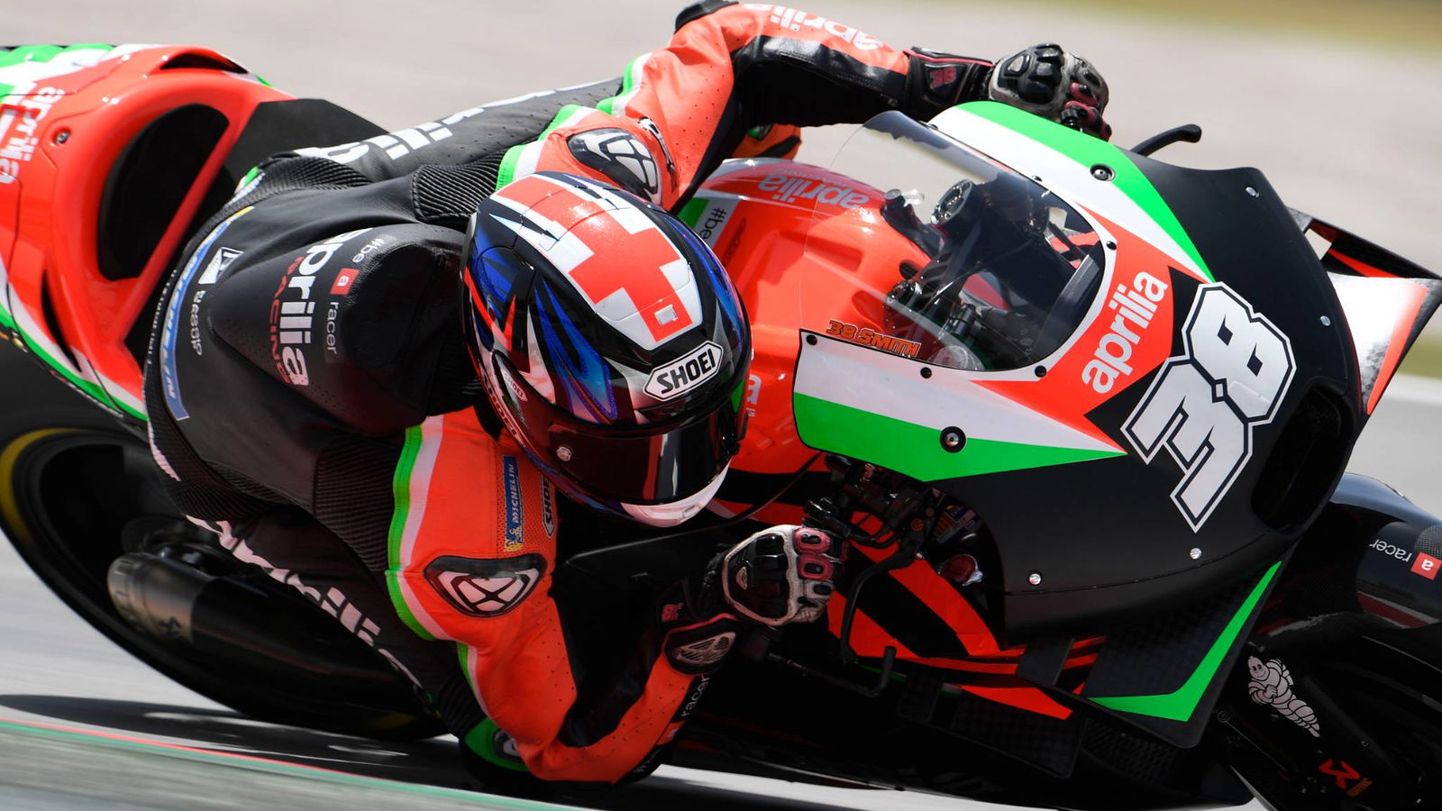 Smith happy to remain at Aprilia, 'early' 2020 bike