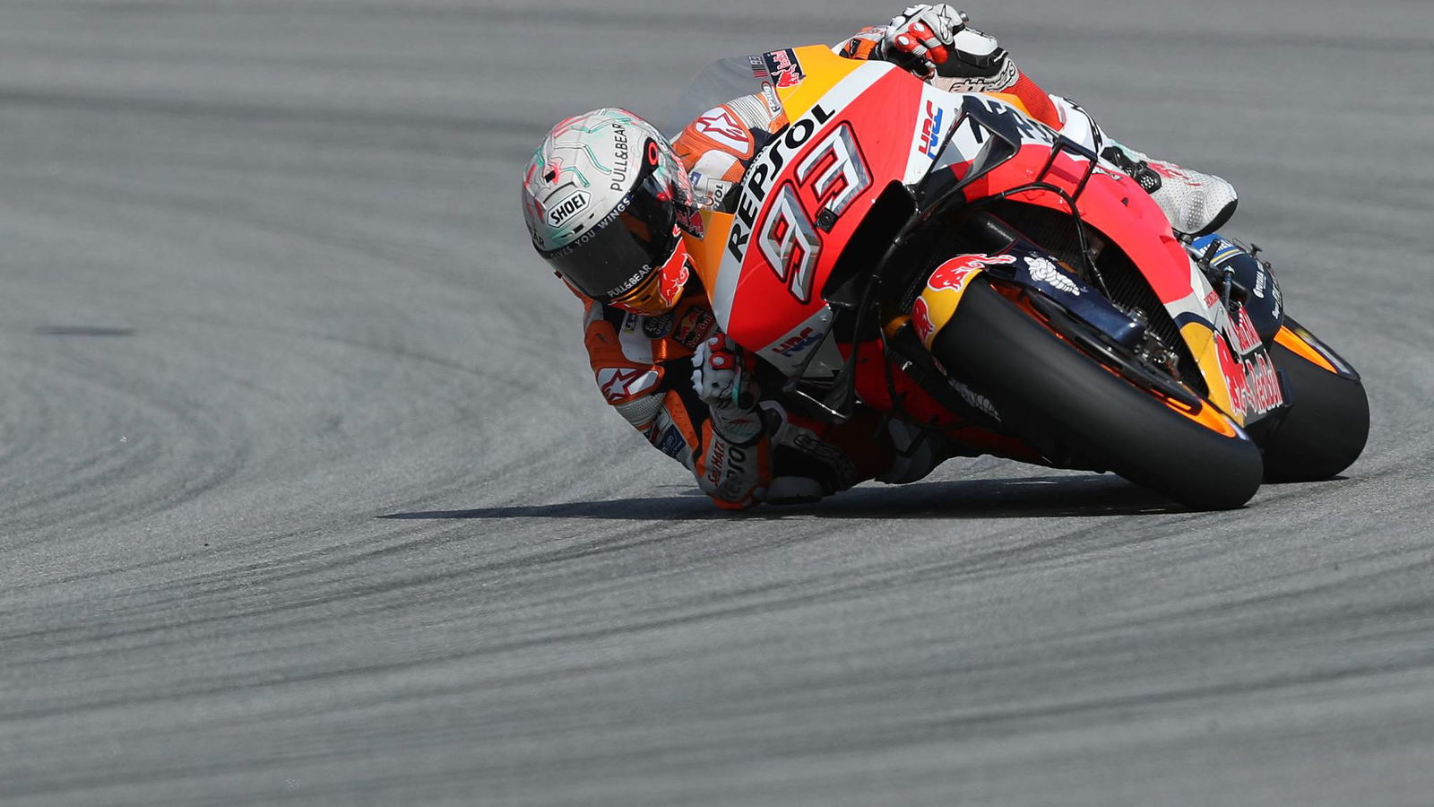 Marquez surrounded by Yamahas but focused on championship