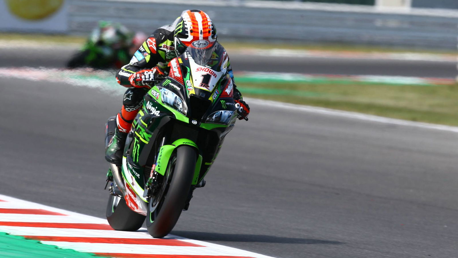 Rea takes full advantage of Bautista slip with frantic victory
