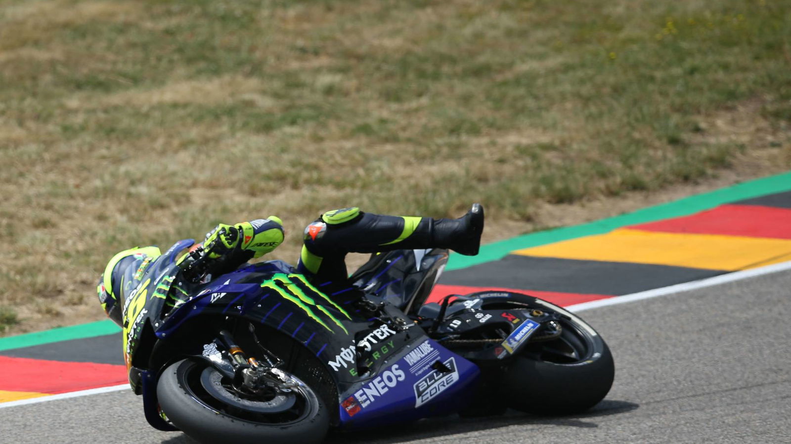 Rossi: Motorcycle 'more like a girlfriend than a mum!'