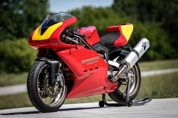 Ducati Supermono 550 - front