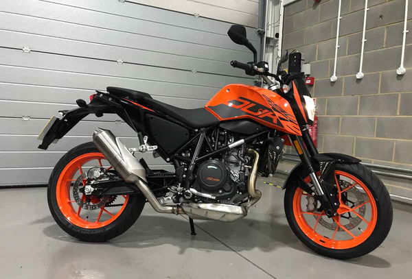 2018 long term fleet – Laura’s KTM 690 Duke