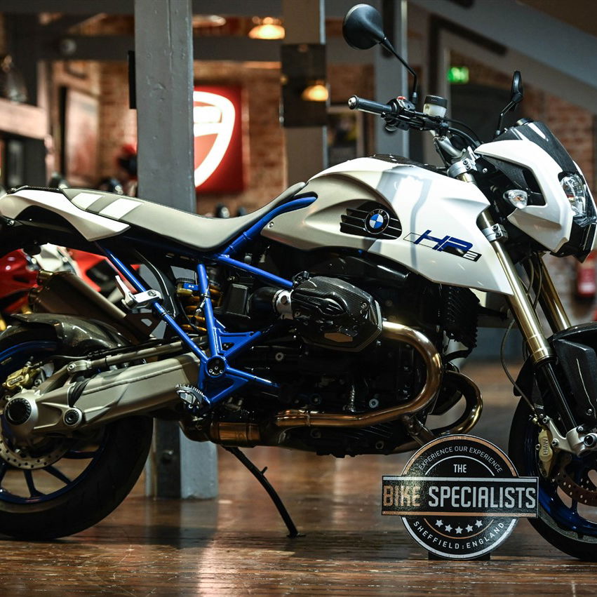 BMW HP2 Megamoto - side