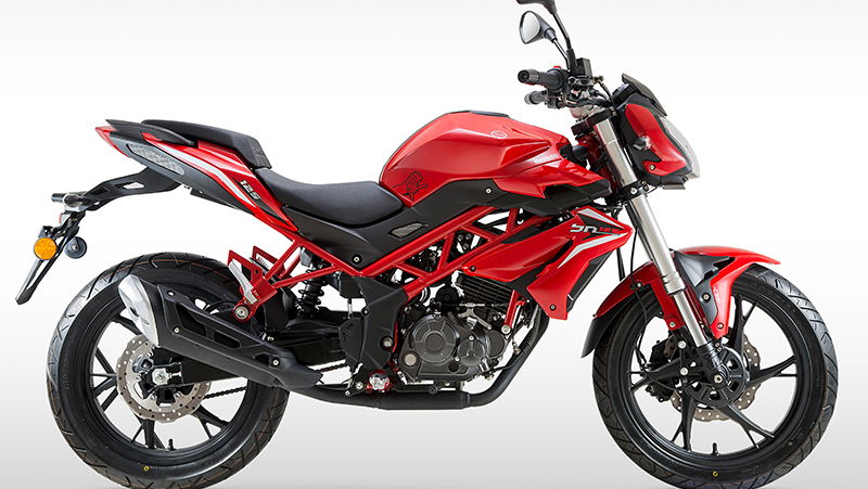 Benelli BN 125, red, side shot. 