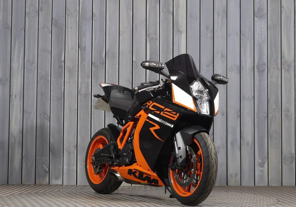 KTM RC8 R. - Superbike Factory