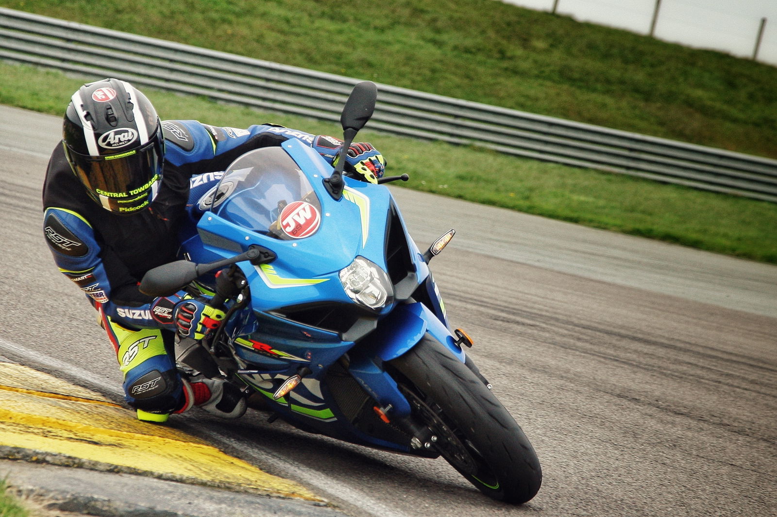 Zero rider breaks electric bike distance record