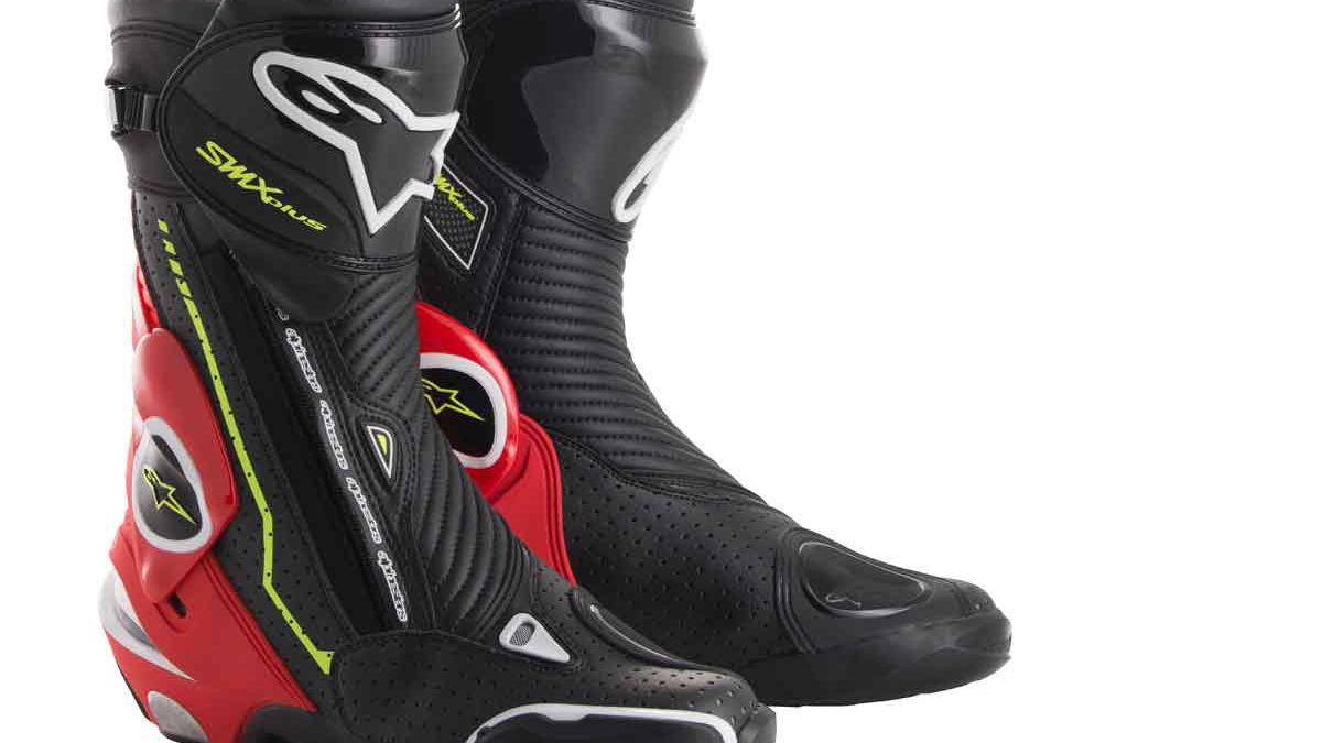 2018 Alpinestars SMX plus boots hit the ground