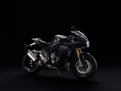 Triumph Speed Triple 1200 RR Bond Edition