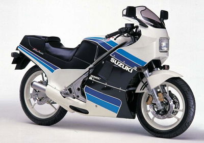 suzuki-rg-250-gamma-1985[1].jpg