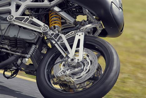 Tom Cruise recreates epic Top Gun scene on a Kawasaki H2