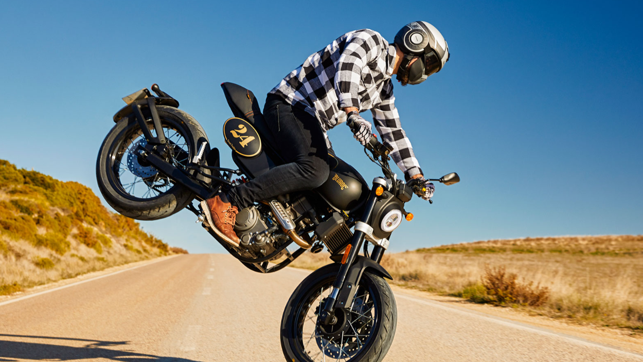 Bluroc Tracker 125