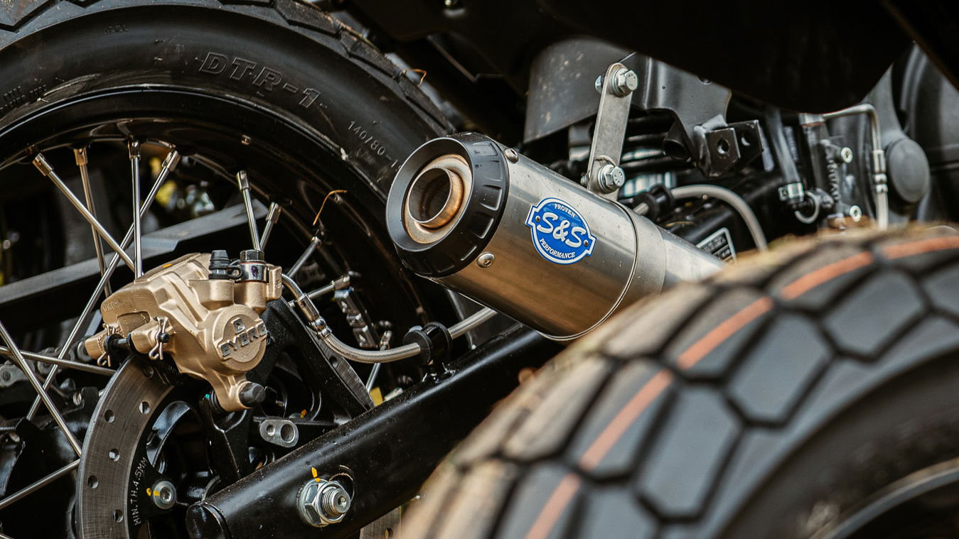 ft411 exhaust