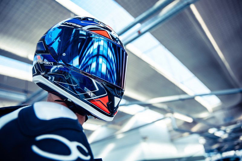 givi 50.6 sport deep helmet close