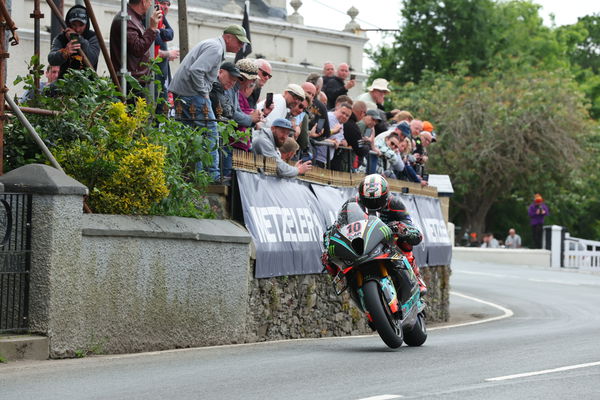 Peter Hickman, 2024 Isle of Man TT, Superbike. - IOMTT Press