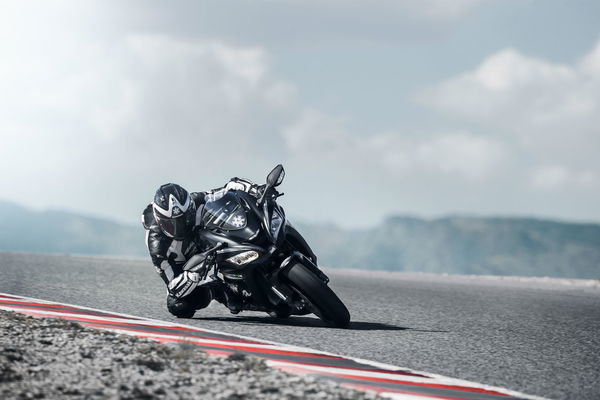 2018 Kawasaki ZX-10RR revealed