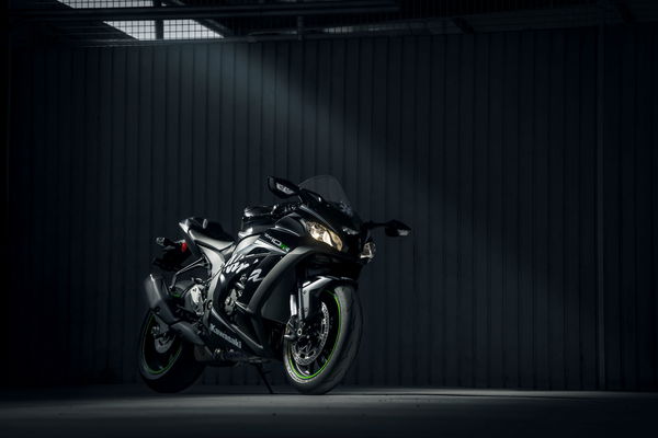 2018 Kawasaki ZX-10RR revealed