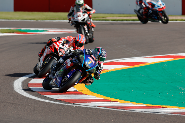 Tarran Mackenzie ahead of Tom Sykes, Donington BSB 2022. - [credit: Ian Hopgood Photography]