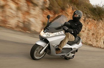 First Ride: 2006 Piaggio X8 250
