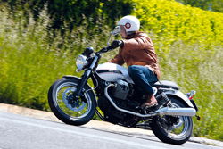 First ride: Moto Guzzi V7 Classic road test review