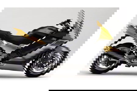 Yamaha FJR1400 in the pipeline