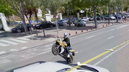 Wheelie R1 rider caught on Google Streetview 