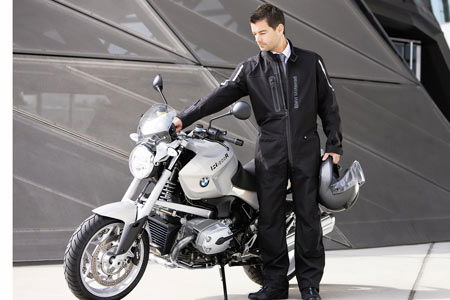 BMW launch 'Coverall' one-piece suit | Visordown