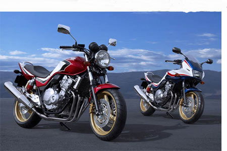 First Look: 2009 Honda CB400