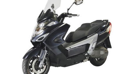First Look: Kymco Myroad 700i maxiscooter