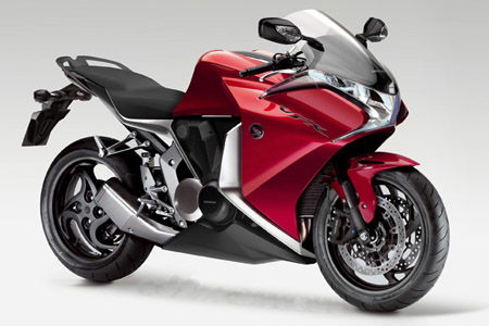First Look: Triumph Daytona 675SE