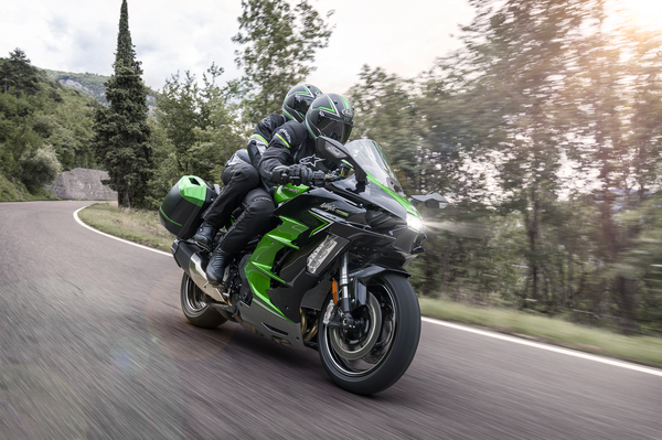 2023 Kawasaki Ninja H2 SE. - Kawasaki