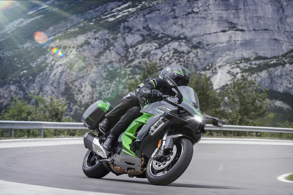 2023 Kawasaki Ninja H2 SX. - Kawasaki