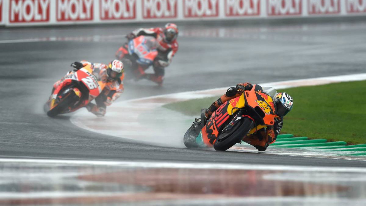 Espargaro feared 'looking ridiculous' after Oncu, Oliveira KTM wins