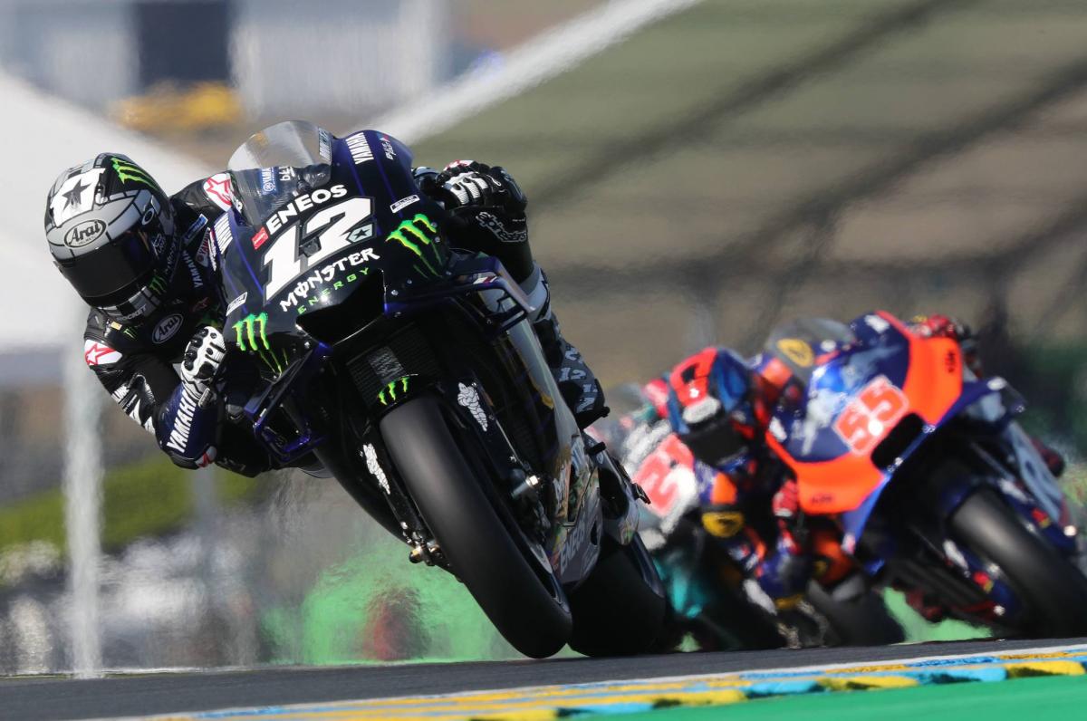 Vinales leads Marquez in FP2 scattered by falls