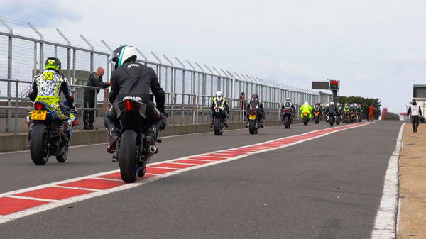 snetterton pit lane visordown