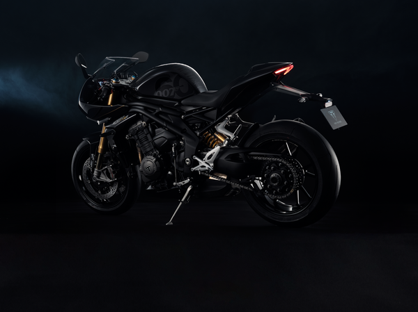 Triumph Speed Triple 1200 RR Bond Edition