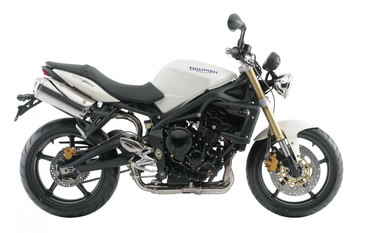 triumph street triple 2011